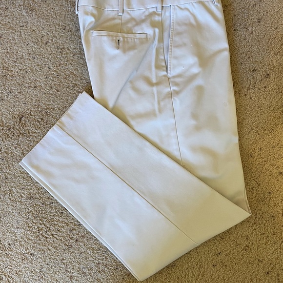 Croft&Barrow men’s khakis - Picture 3 of 3